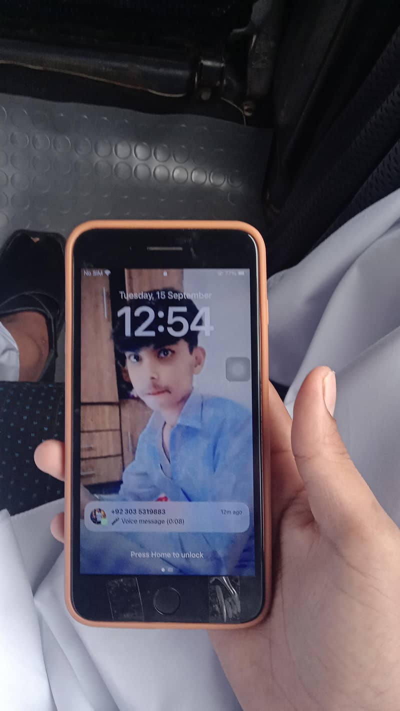 Apple iPhone 8 Plus 1