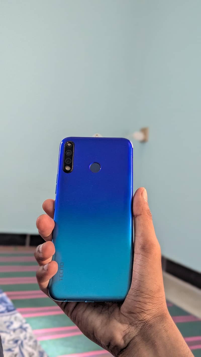 Tecno Spark 4 0
