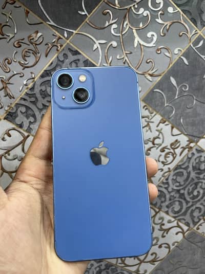 Apple iPhone 13