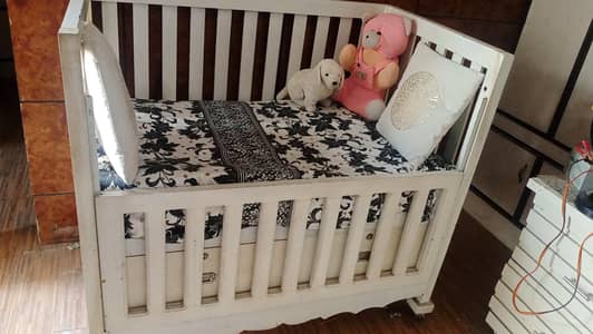 baby cot