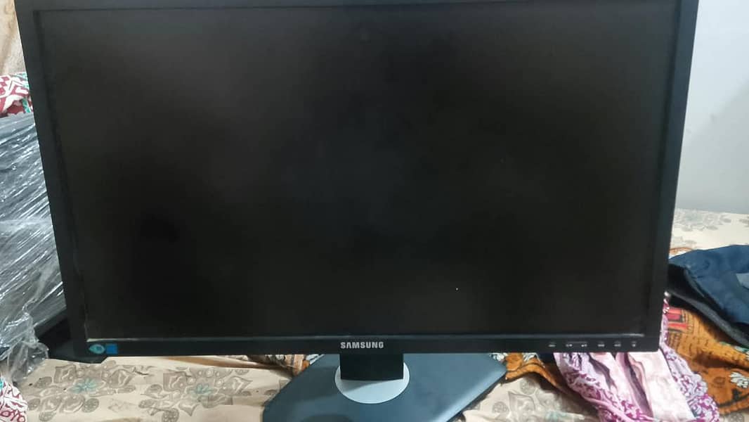 Two pc screens 0