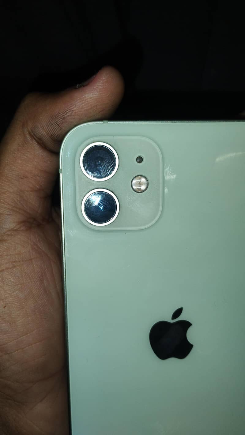 Apple iPhone 12 6