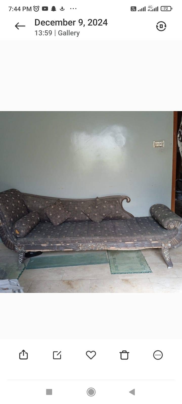 Sofa set 0