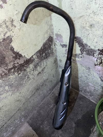 Hi I am selling my Honda 125 orignal silencer all ok