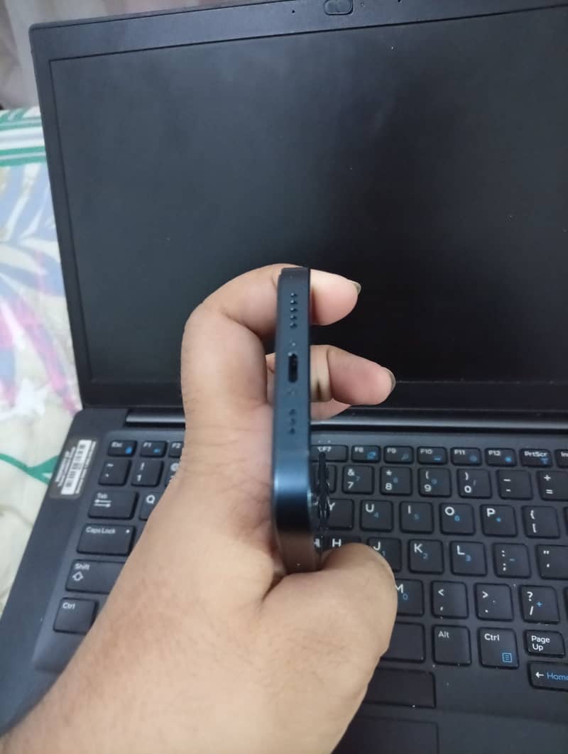 Apple iPhone 13 1
