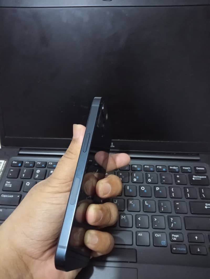 Apple iPhone 13 3