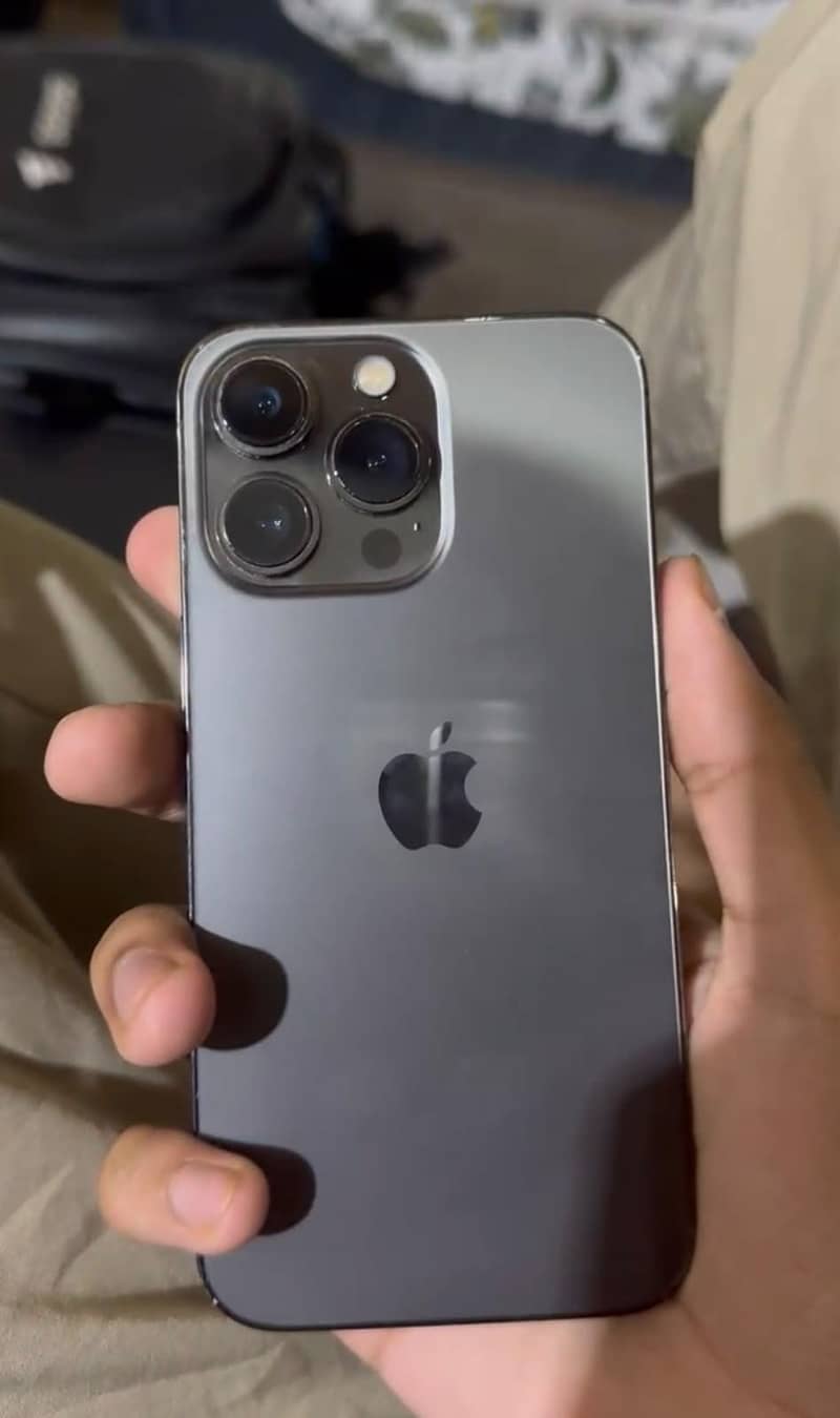 Apple iPhone 13 Pro 3