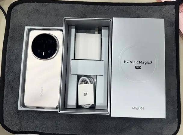 Honor magic 8 pro 12/512 Dubai import non pta, 10/10 condition 0