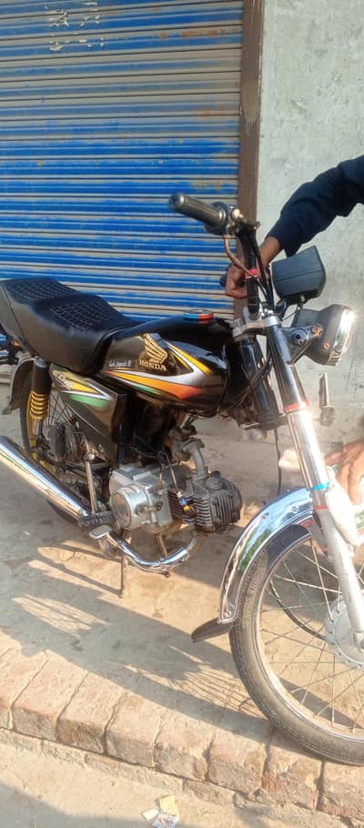 road Prince 18 model for sale urgent