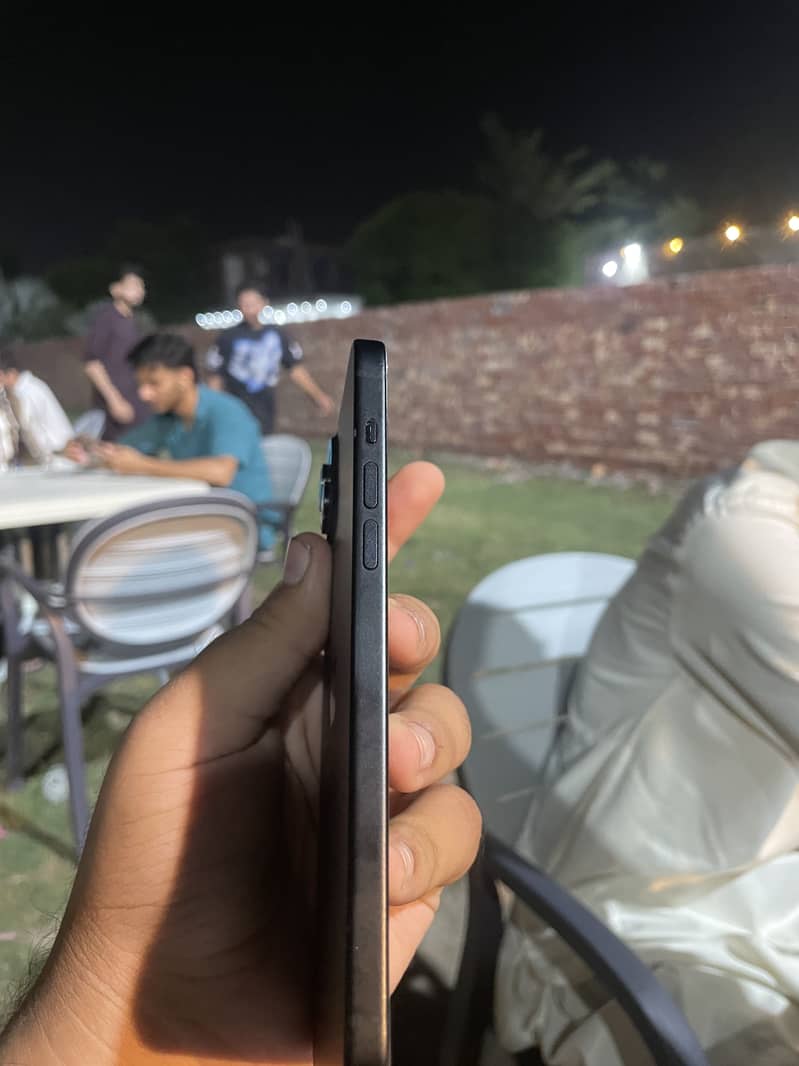 Apple iPhone 15 plus 2