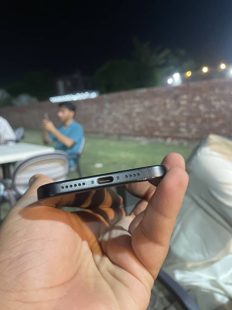 Apple iPhone 15 plus 4