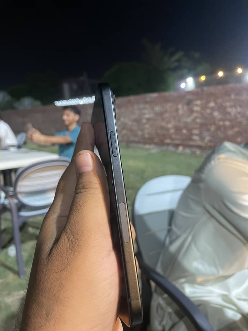 Apple iPhone 15 plus 6