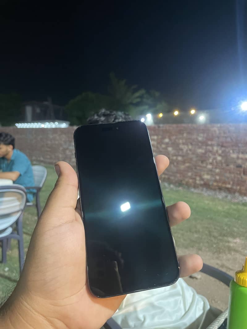 Apple iPhone 15 plus 9