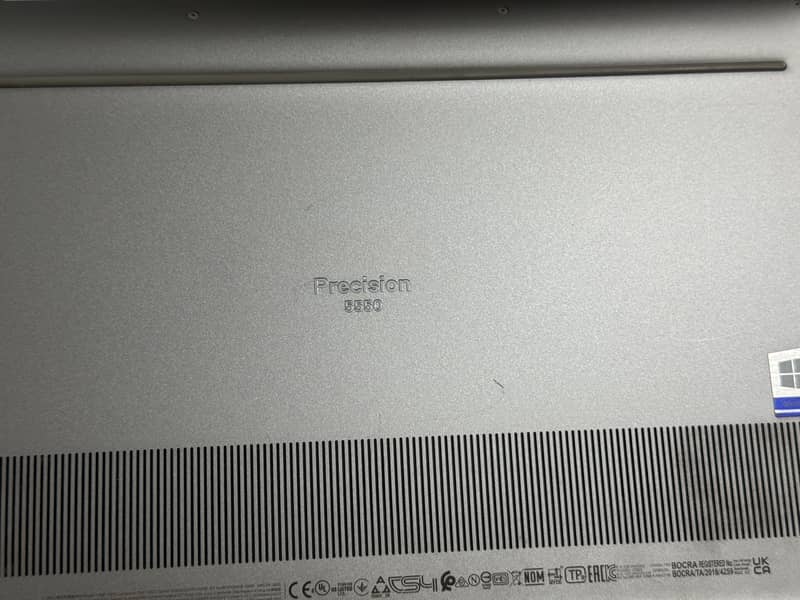 Dell precision 5550 1