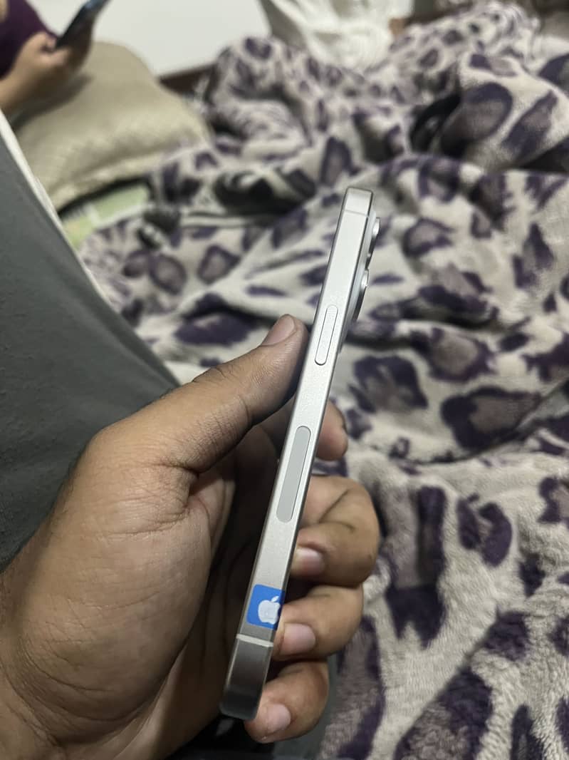 Apple iPhone 15 Pro 5