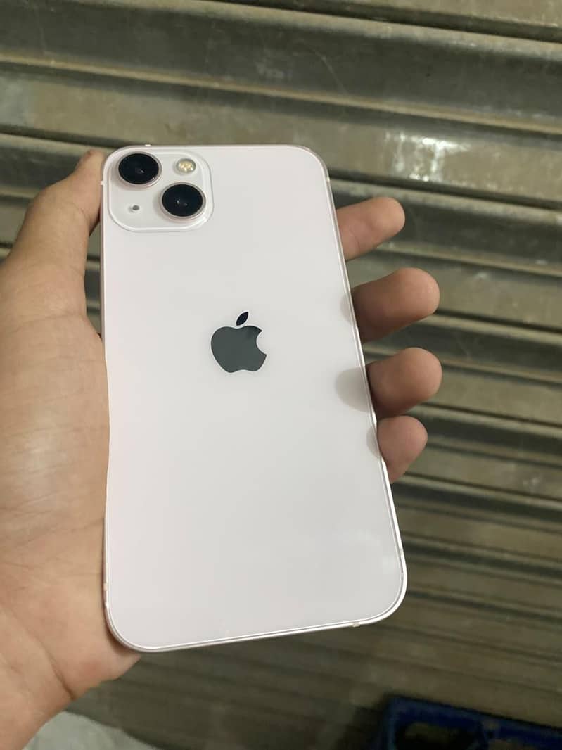 Apple iPhone 13 1
