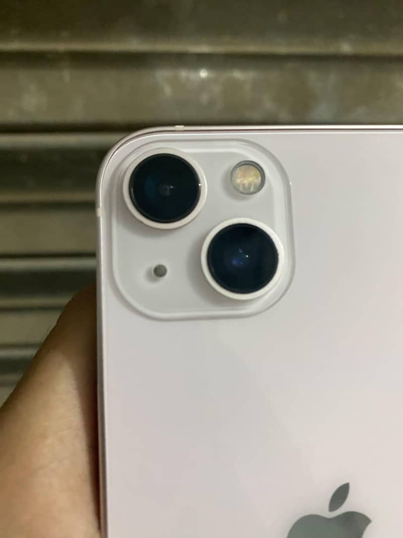 Apple iPhone 13 6