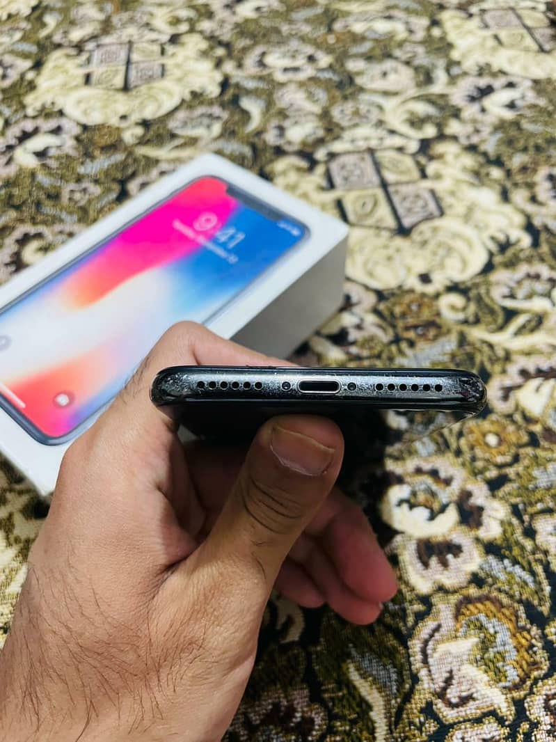 Apple iPhone X 5