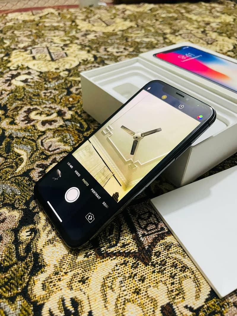 Apple iPhone X 15