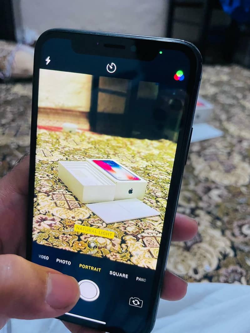 Apple iPhone X 16