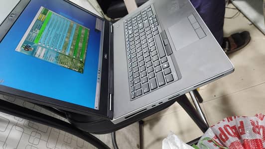 Dell precision 7740 | i9 9th H | 16gb ram | 256nvme | 8gb rtx 4000