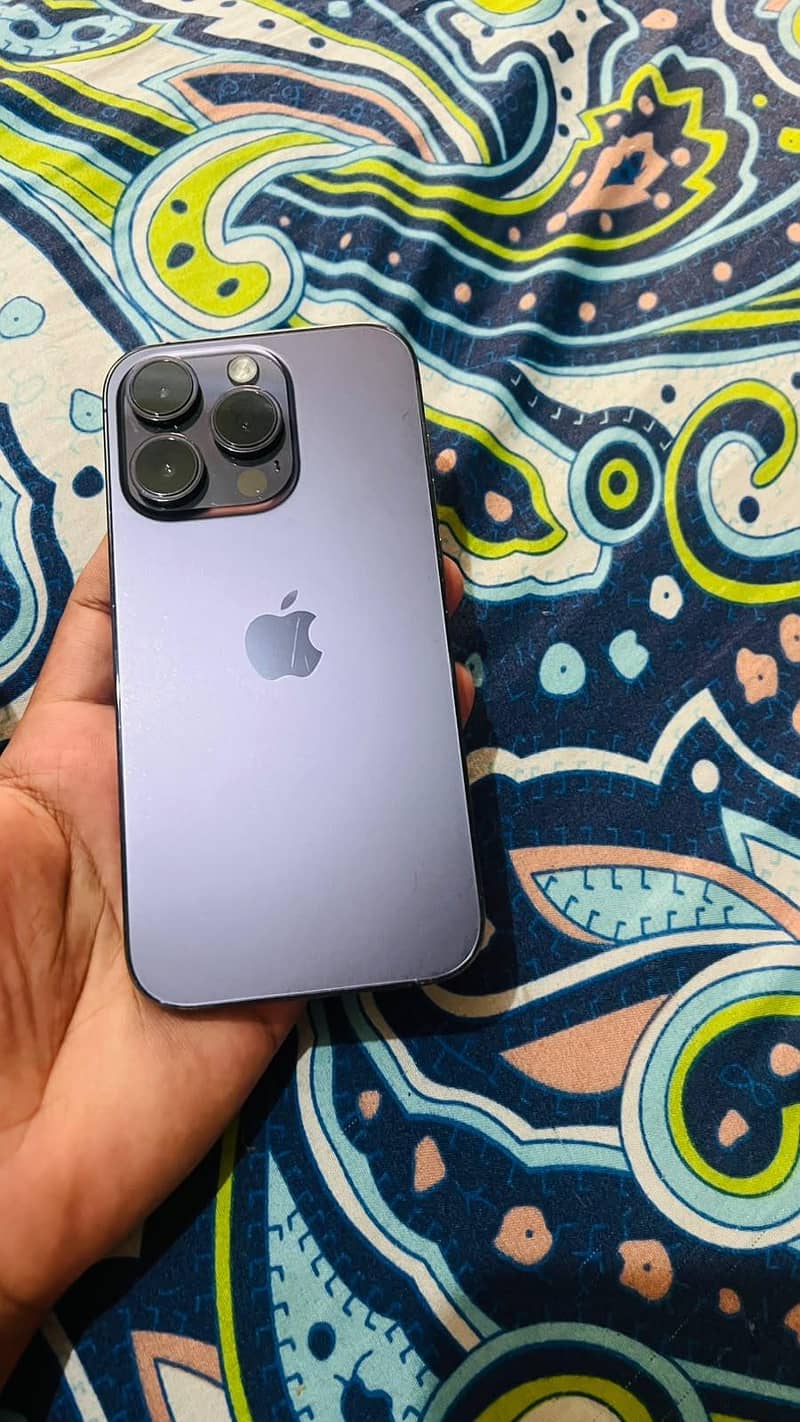 Apple iPhone 14 Pro 1
