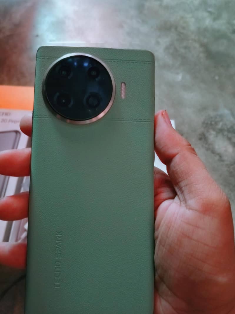 Tecno Spark 20 Pro Plus 2
