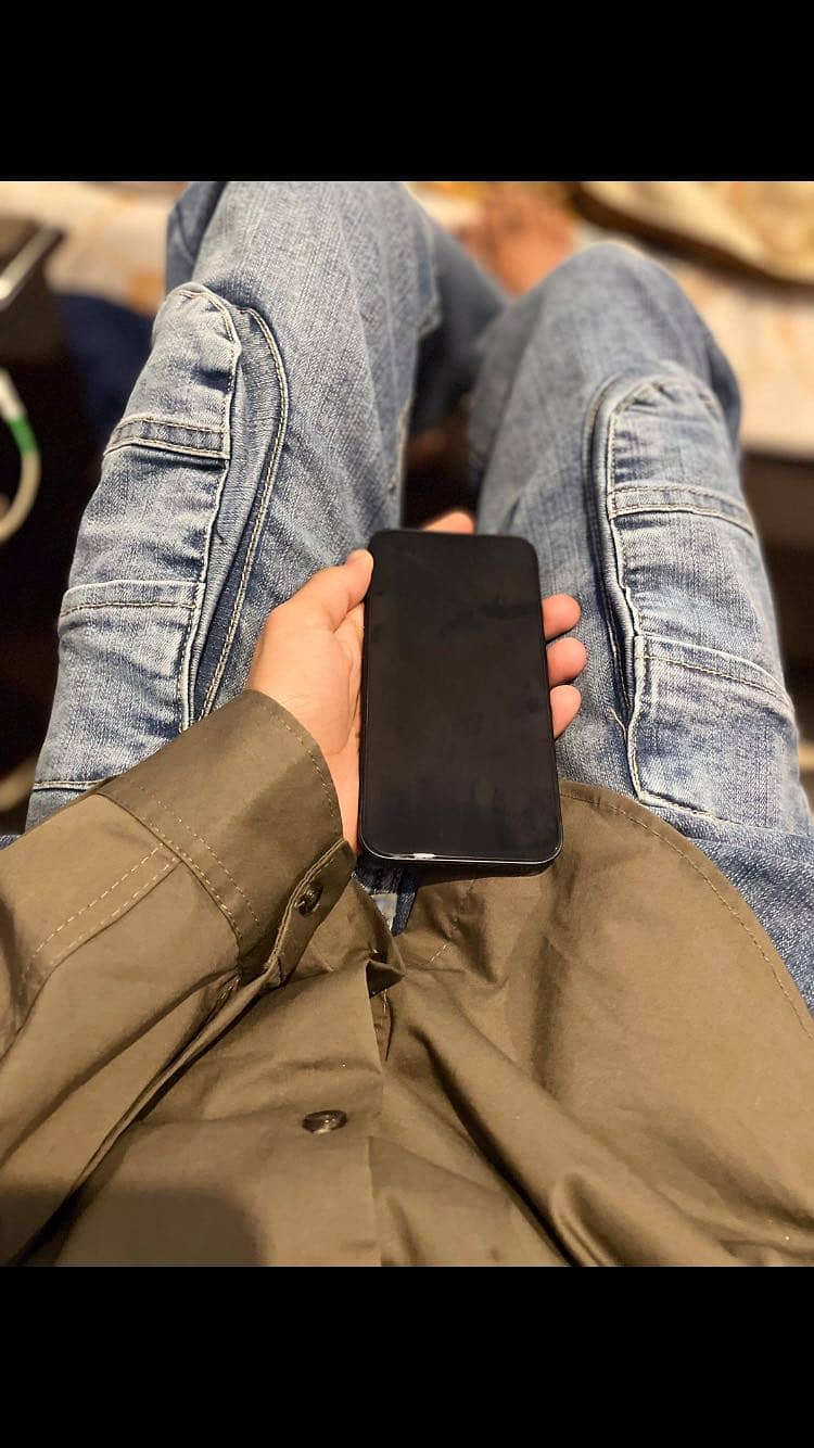 Apple iPhone 13 2
