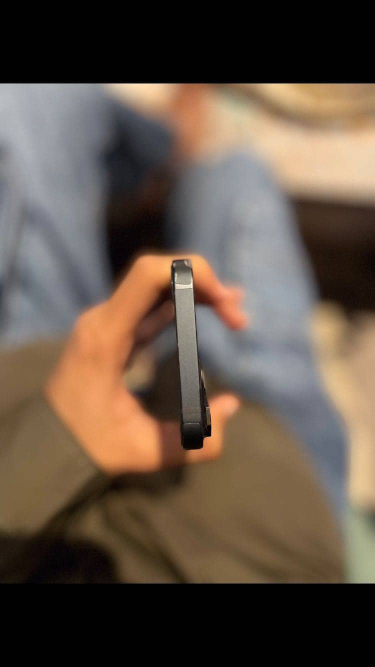 Apple iPhone 13 4