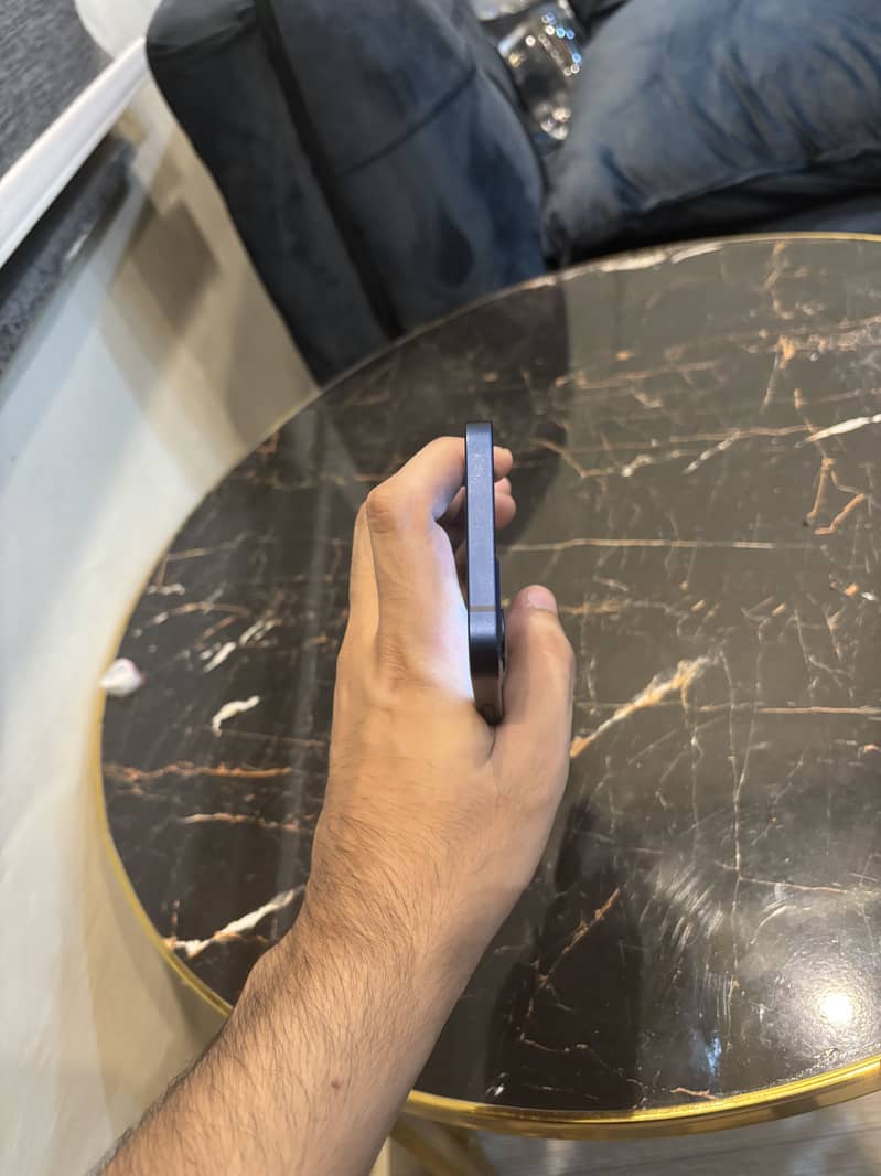 Apple iPhone 12 2