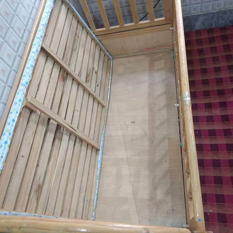 Baby cot 3