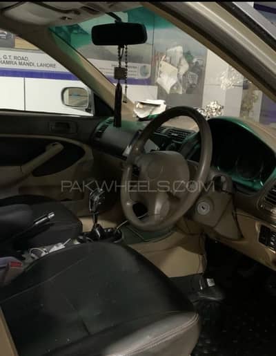 Honda Civic EXi 2005