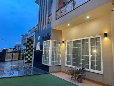 Modern Living Luxury House For Rent