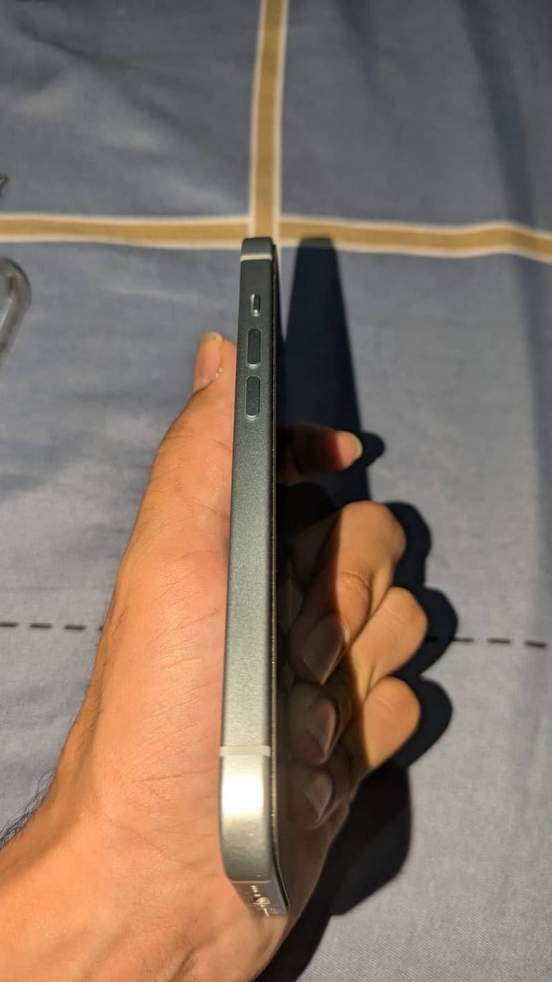 Apple iPhone 15 2