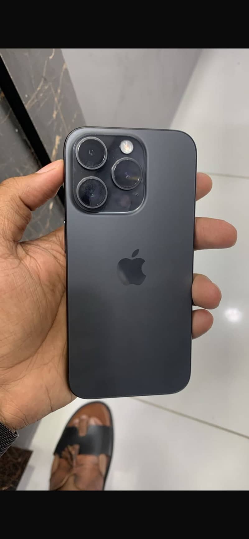 Apple iPhone 15 Pro 0