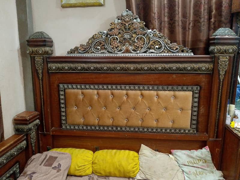 double size bed 0