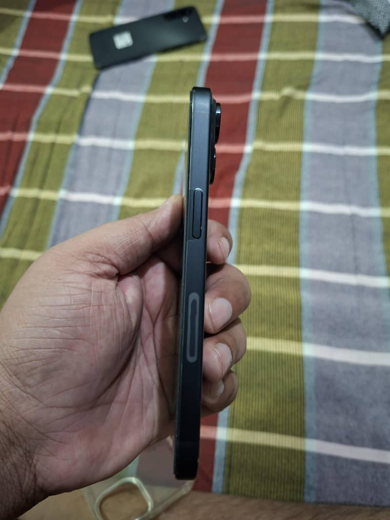 Apple iPhone 15 2
