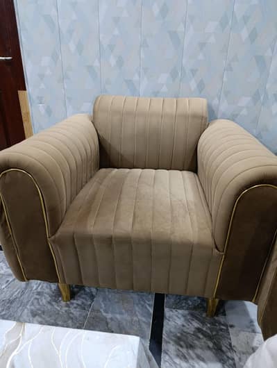 6 Seater Sofa Set Available