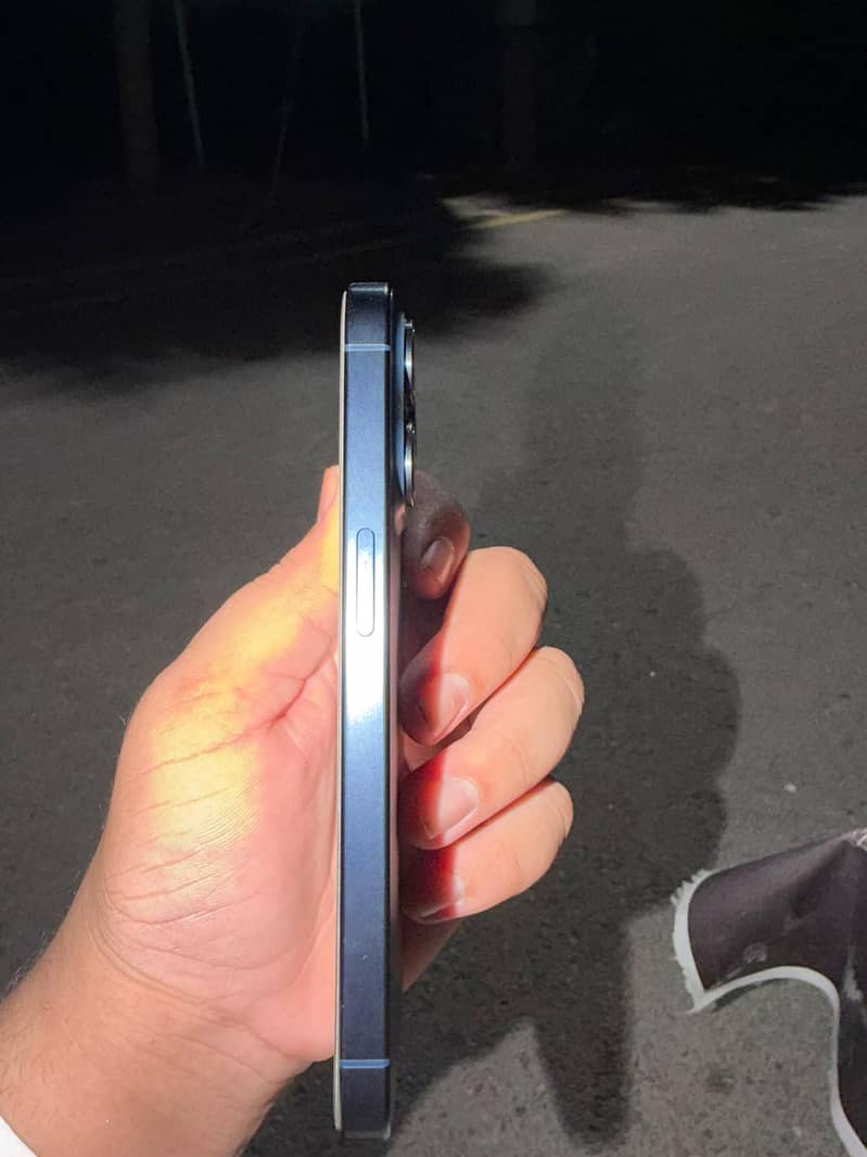 Apple iPhone 15 Pro 1