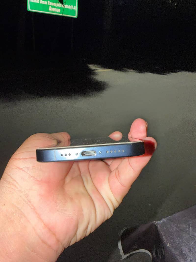 Apple iPhone 15 Pro 3