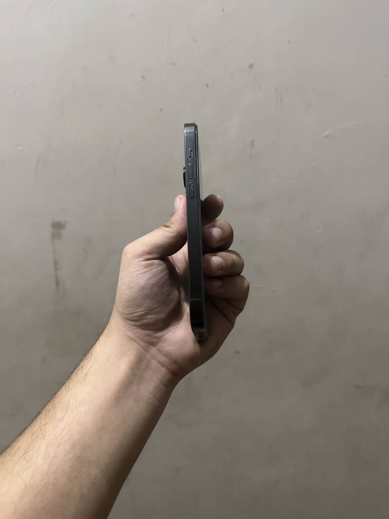 Apple iPhone 14 Pro 3