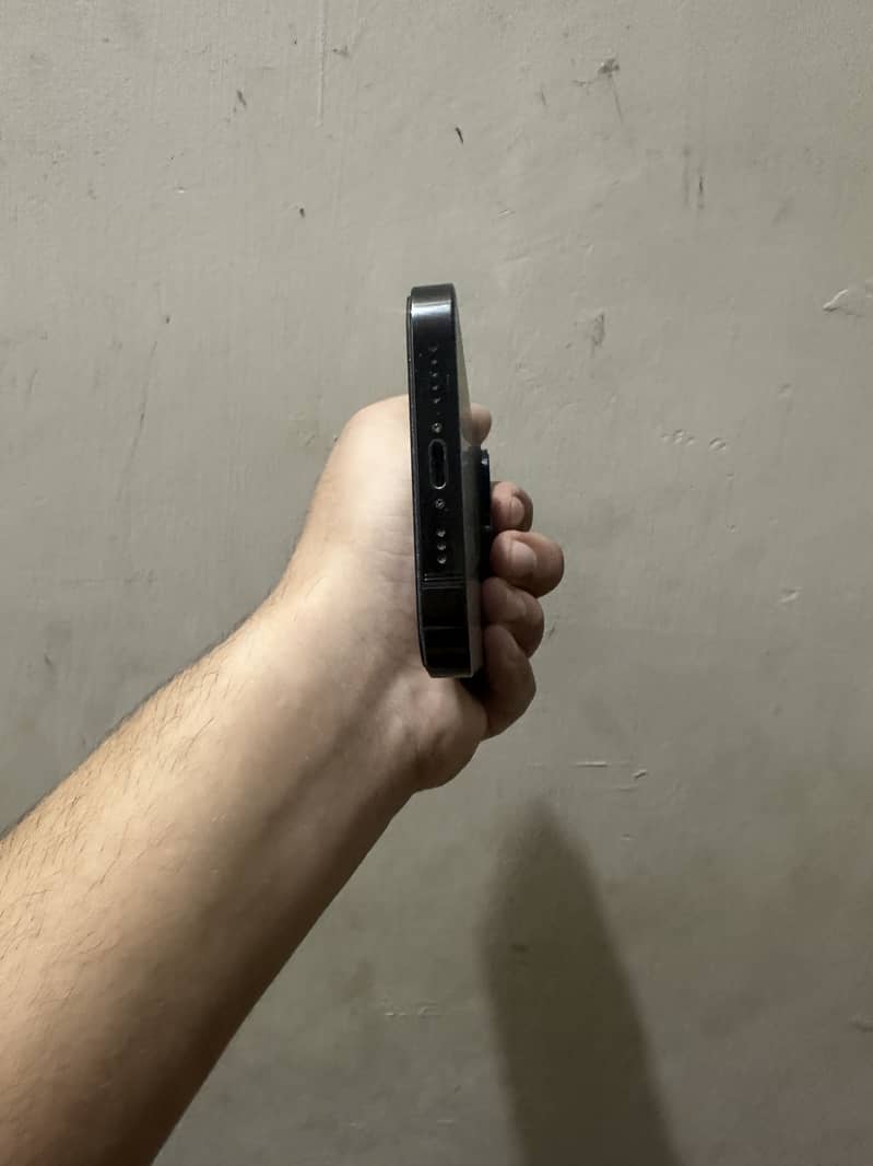 Apple iPhone 14 Pro 4
