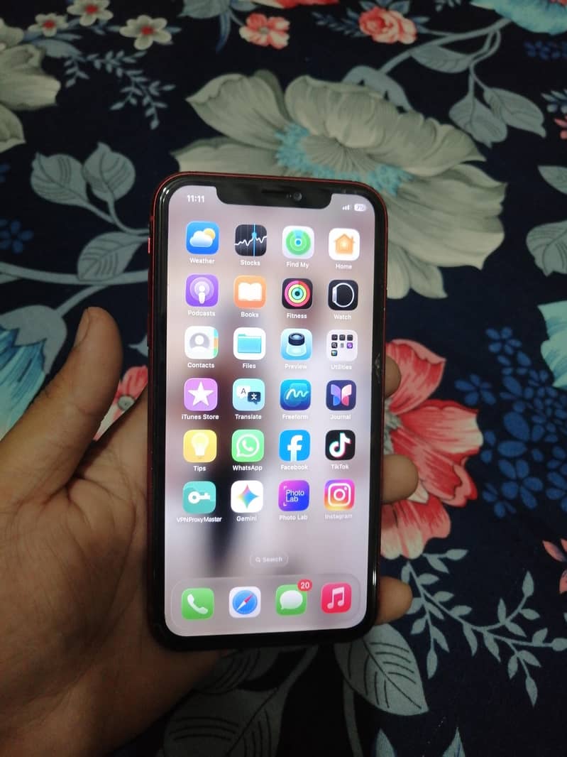 Apple iPhone 11 4