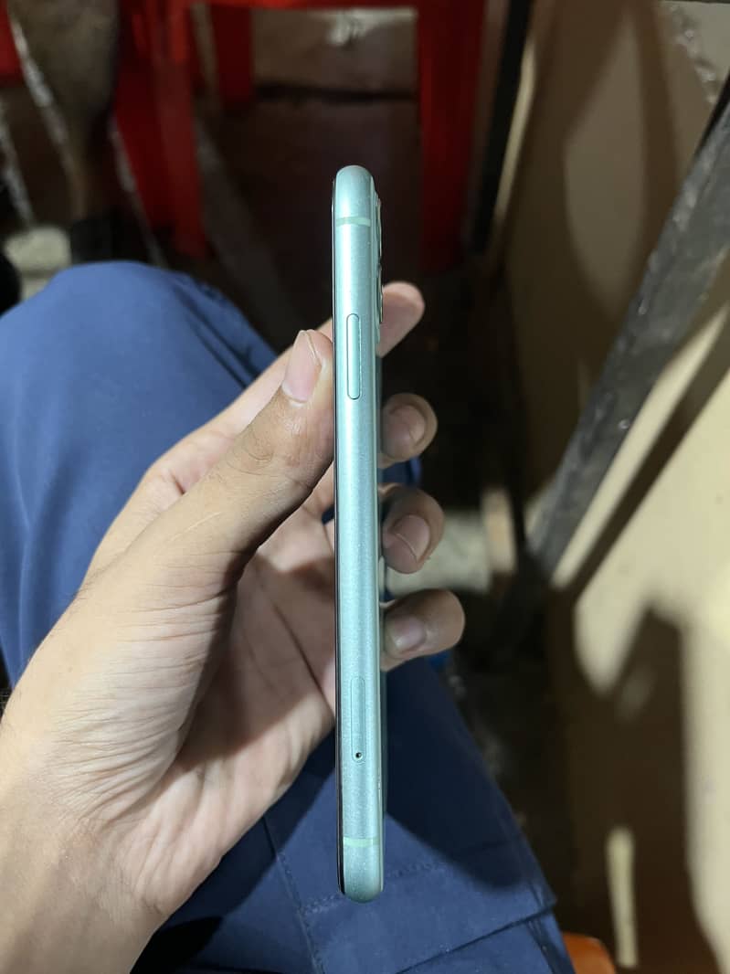 Apple iPhone 11 2