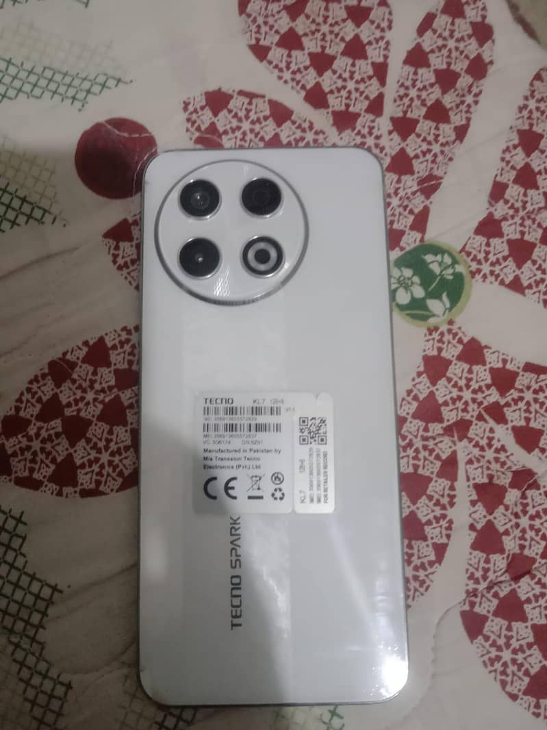 Tecno SPARK 30 Pro 2