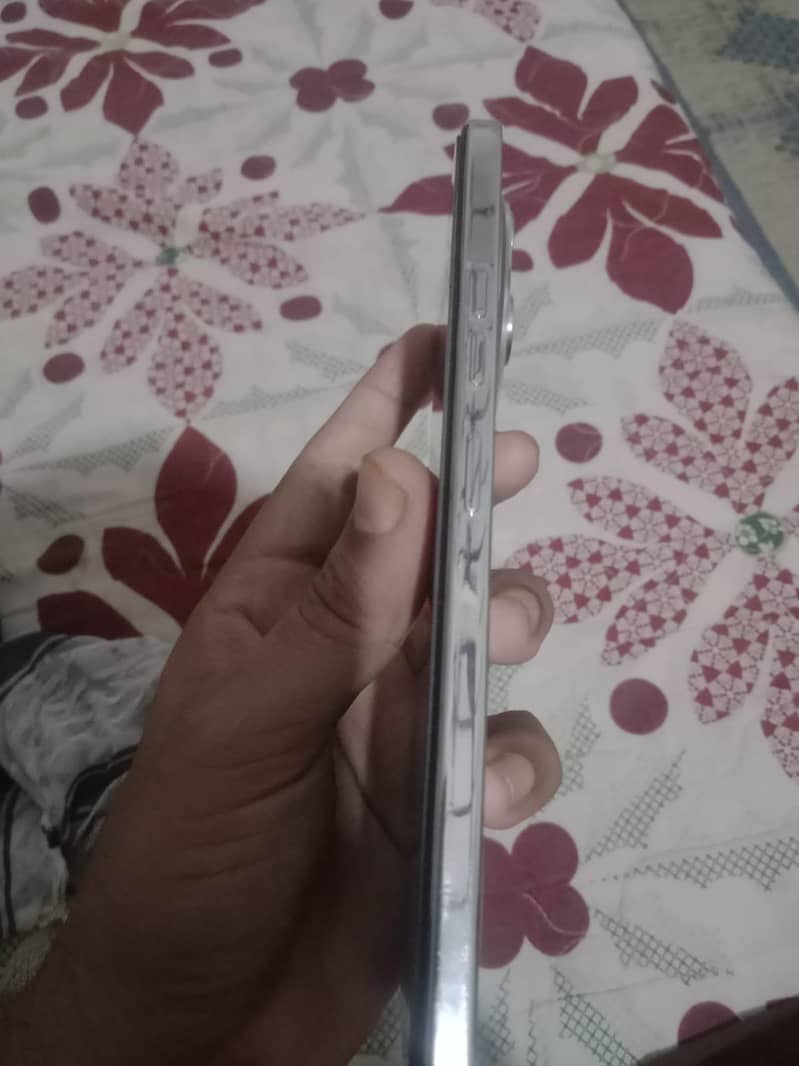 Tecno SPARK 30 Pro 3