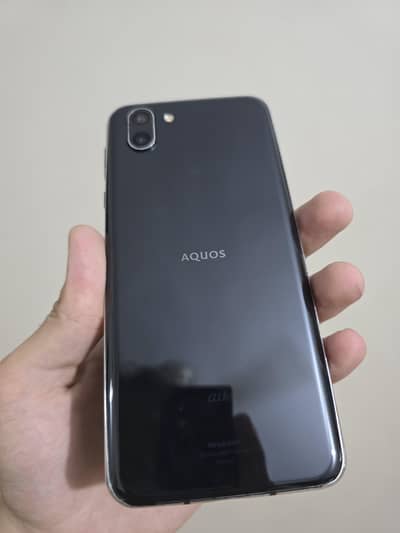 Sharp Aquos R2