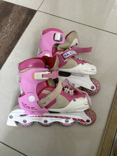 Kids Adjustable Inline Skating Shoes / Roller Skates