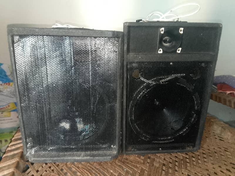Amplifier Speakers 1