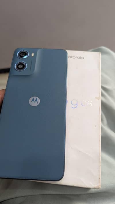 moto go6  non PTA 4/128 box and charger only series buyers contact